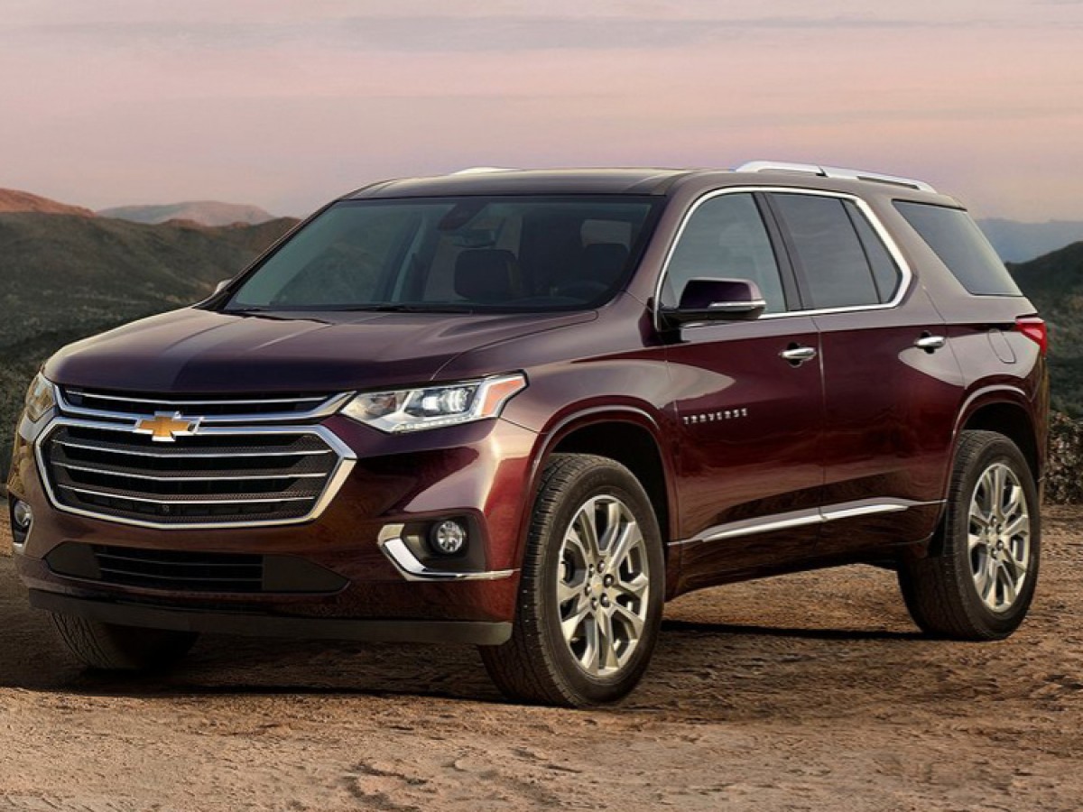 Traverse o Similar / 7 Pasajeros Vehículos Alquiler de Carros en Colombia ¡Reserve